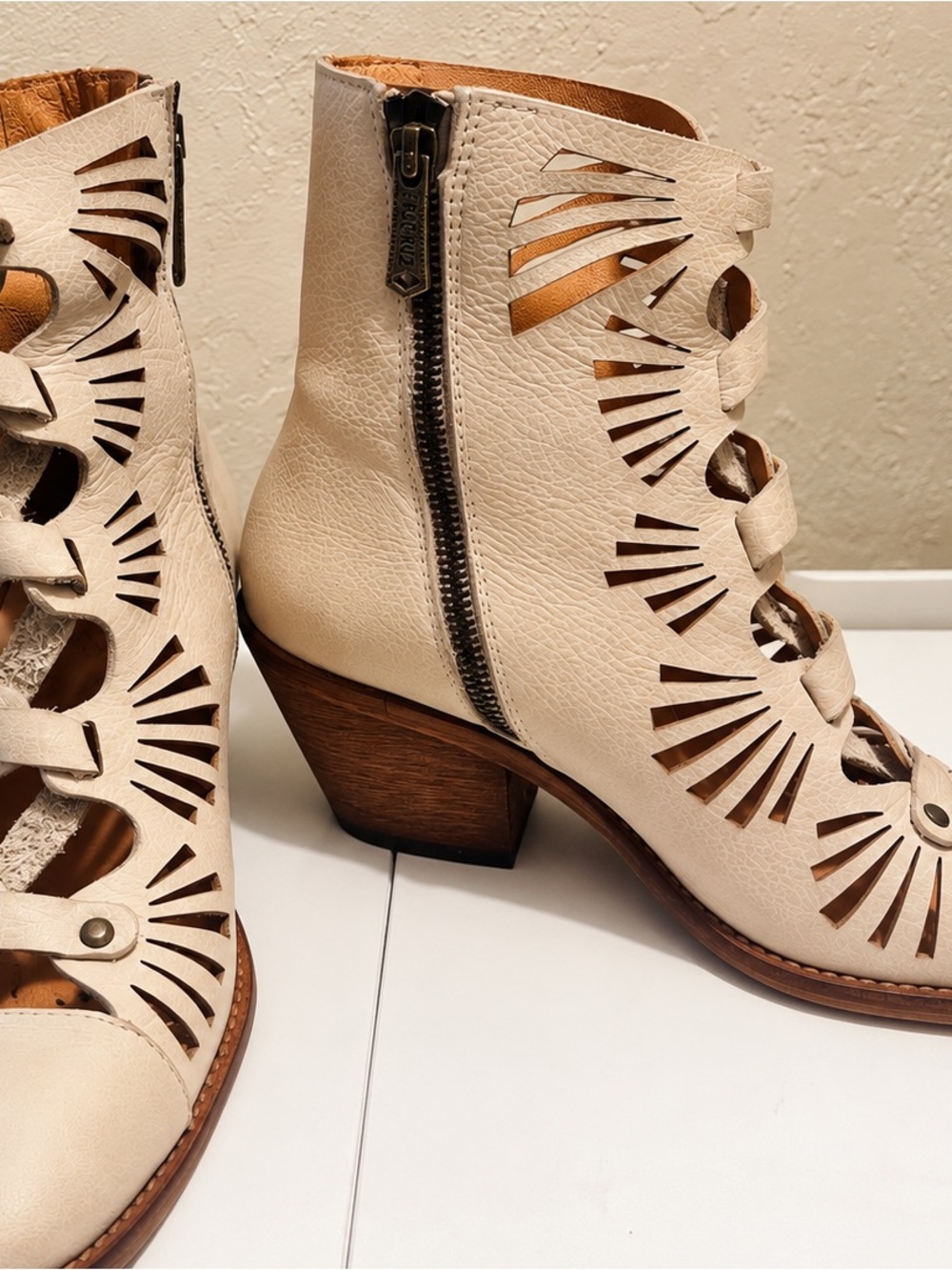 Women’s Cream Cutout Leather Ankle Boots